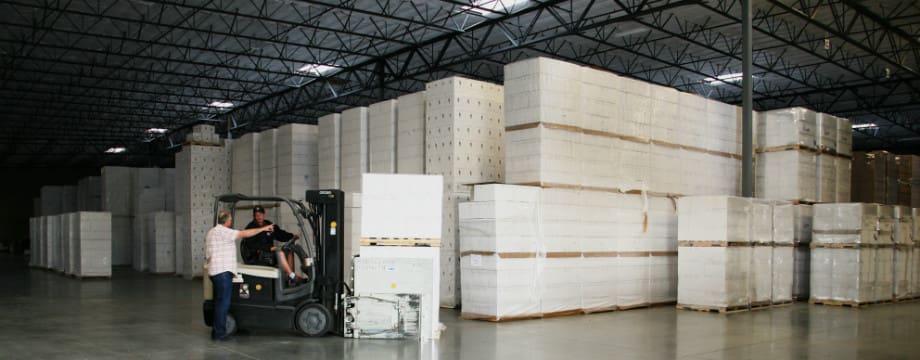 Warehouse forklift 920