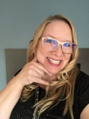 Leeann Froese headshot