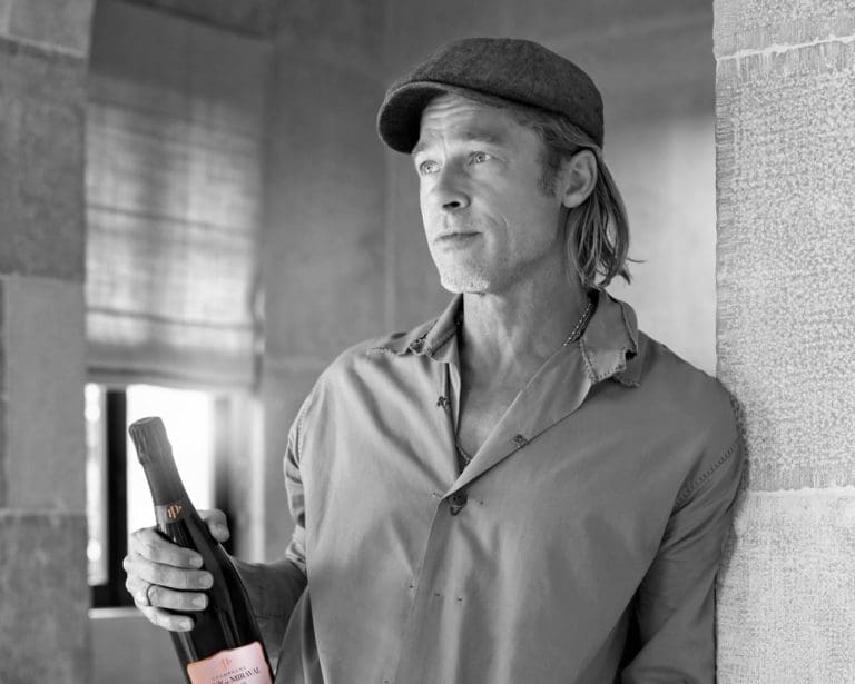 HD Fleur_de_Miraval_Official Picture Brad Pitt HD- Photo Credit Champagne Fleur de Miraval5x4