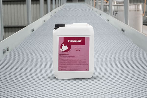 Vini_Liquid__Crop