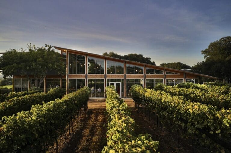 WCV New Tasting Room 039 JPG 2500PX Web (1)
