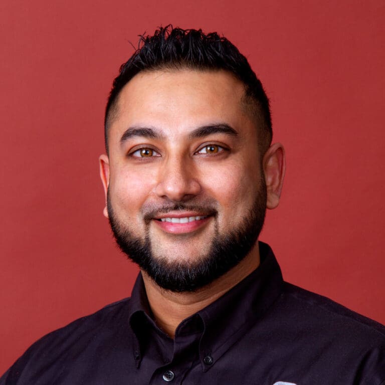 Manveer_Sandhu_Exec_Winemaker_Rack&Riddle