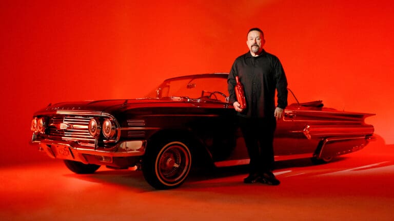 TITLEXMISTERCARTOON-LADY-IMPALA-WINE-BOTTLE-PRESS