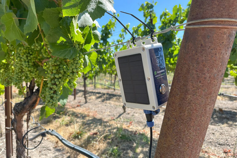 Farmblox monitor on vineyard_900-600 L