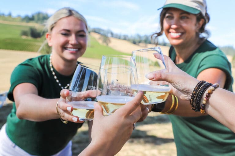 Alexa-Melissa-cheers