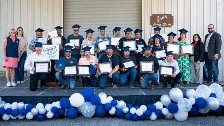 Sonoma County Fundación de la Voz de los Viñedos Leadership Academy