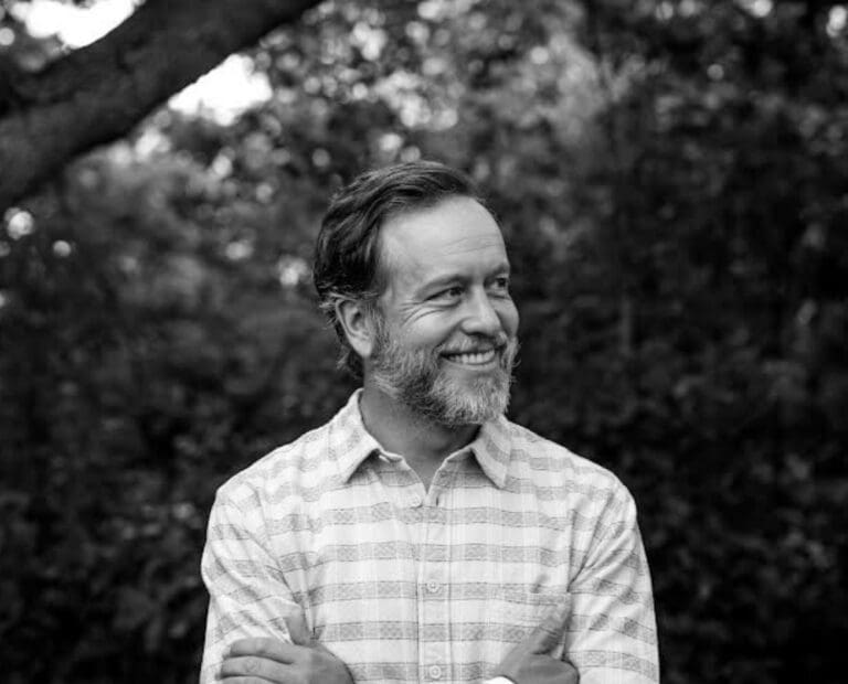 Chris Avery headshot