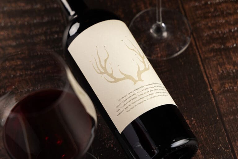 Image9_SLDDistrictBottle_PhotobyRoccoCeselin