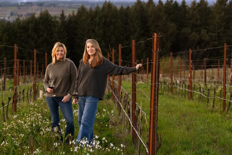 Maria-&-Sue-in-Vineyard_1200