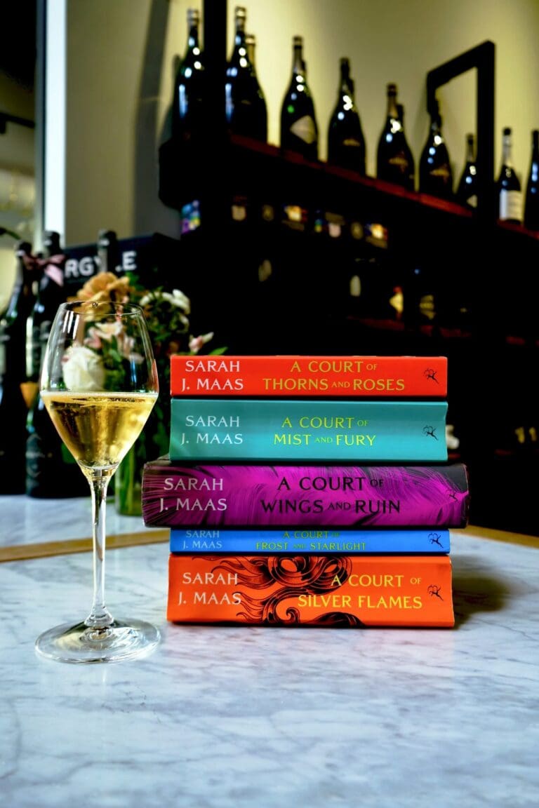 Silent Book Club: A Court of Pages & Bubbles