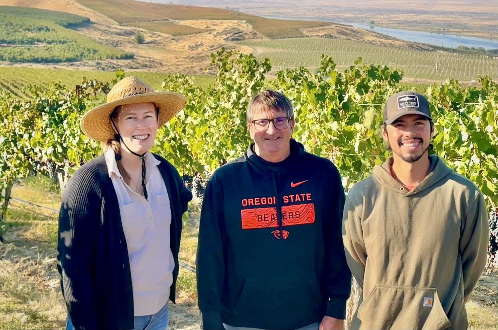 northwestwinereport.com
