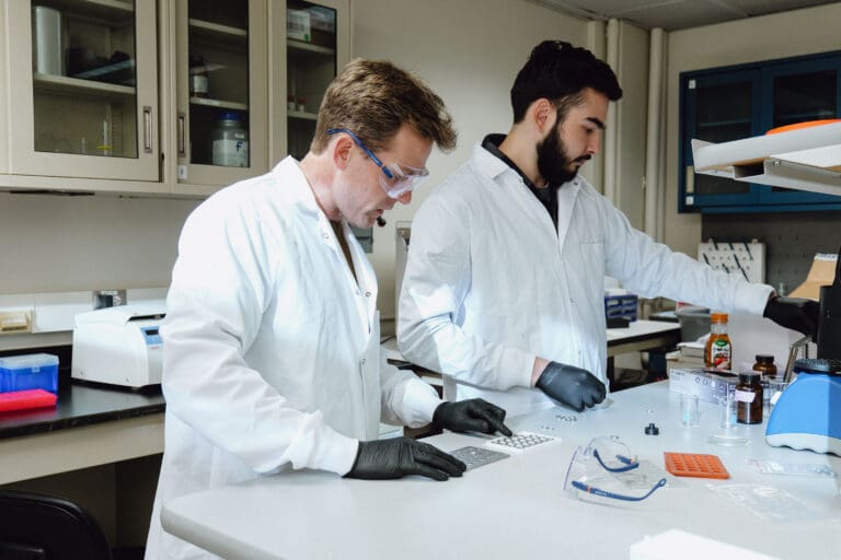 Quantera-Lab-with-l-r-Terry-Bates-and-Matt-Scimeca